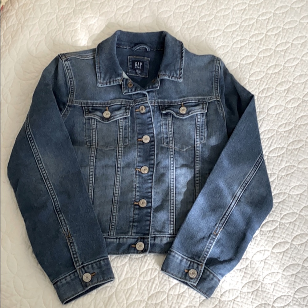 EUC Gap XXL denim jacket for girls - soft & comfy!